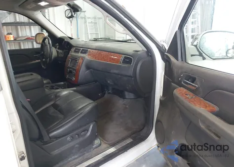 2007 Chevrolet Tahoe Ltz z USA, uszkodzony, nr VIN 1GNFK13027J135241